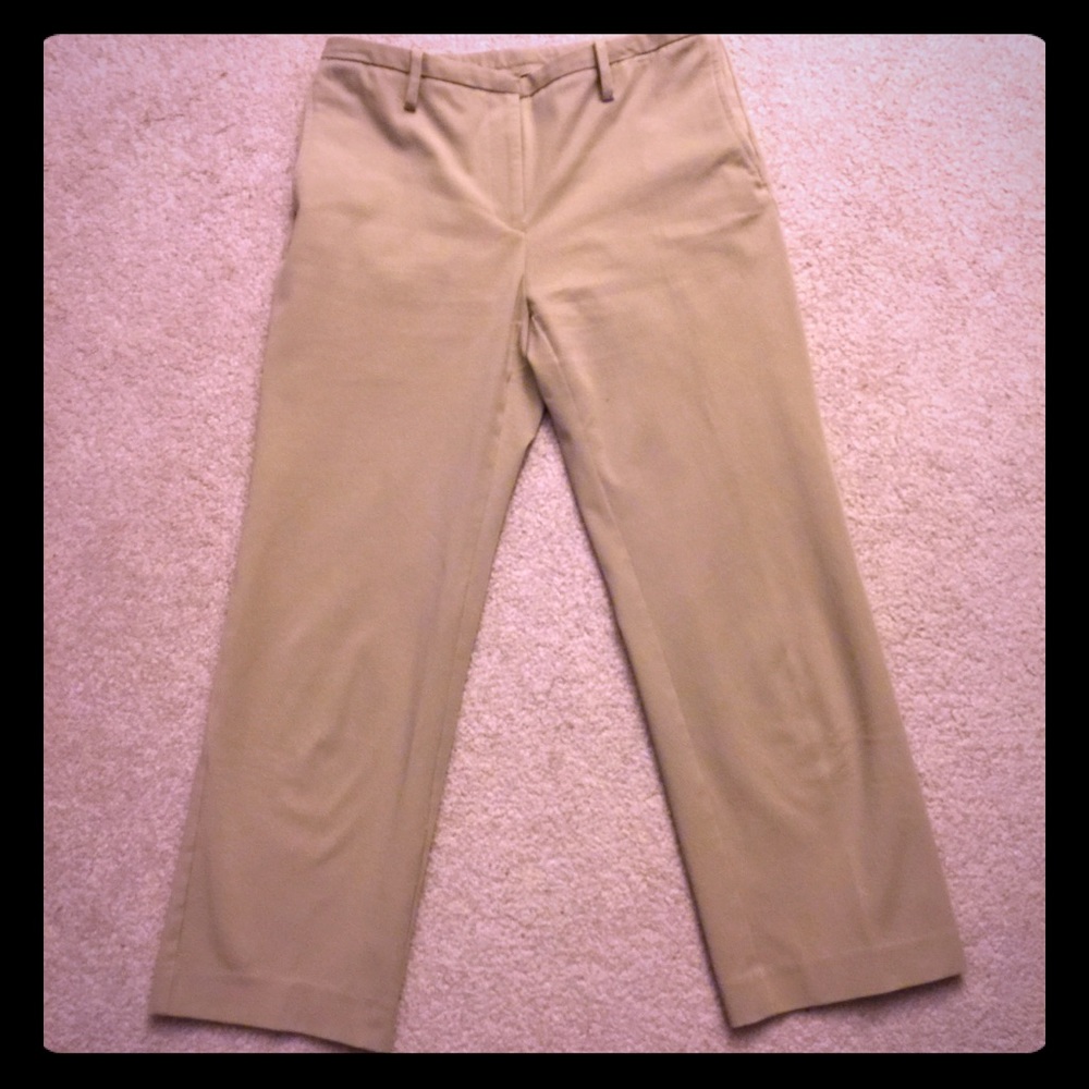 Women’s Express Capris